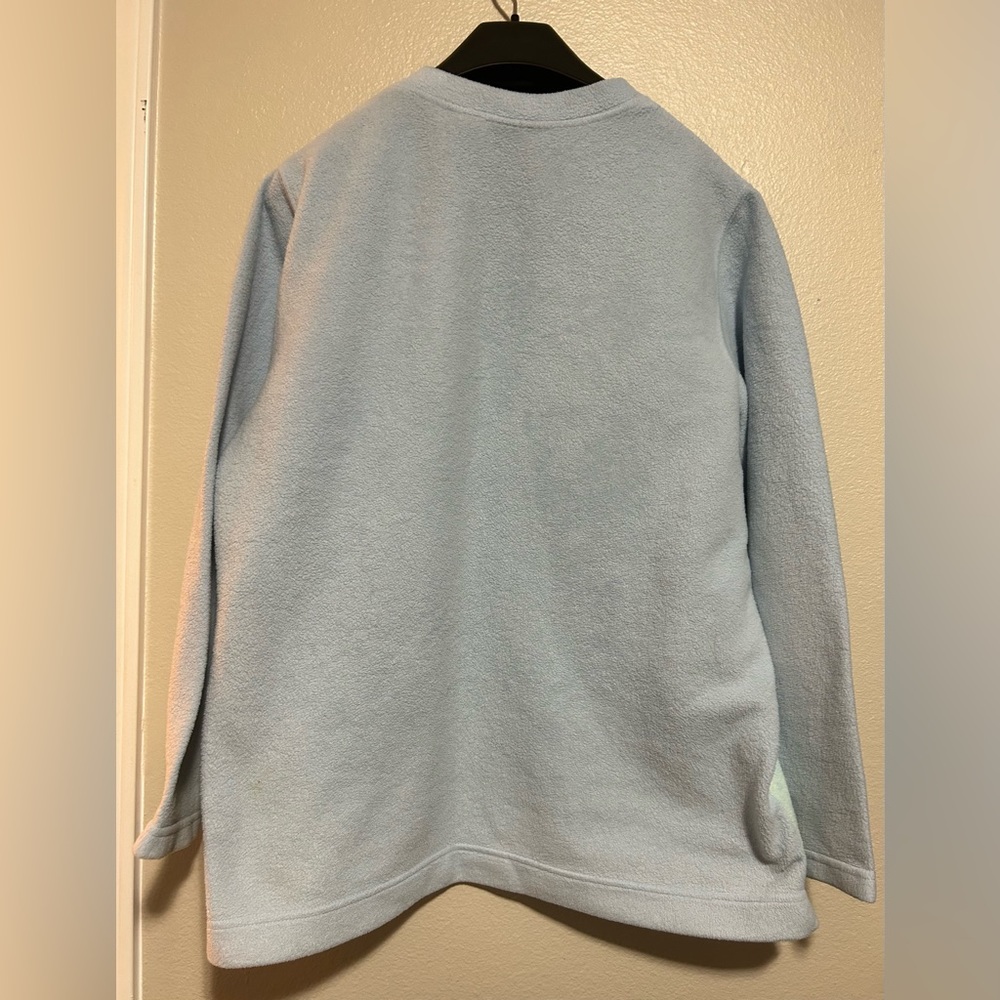 💰2/$10 Used Catalina V- Neck Blue Polar Bear Fleece Sweater - size L - Picture 2 of 9